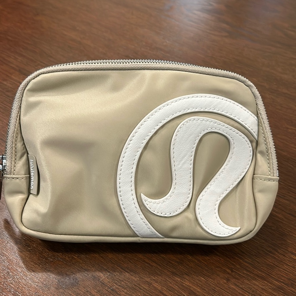 Lululemon Fanny pack
